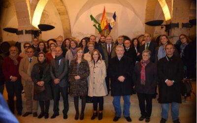 Foto de familia de la entrega de ayudas por parte de la Asociación de los Reyes Magos de Jerez de la Frontera. Febrero 2017.