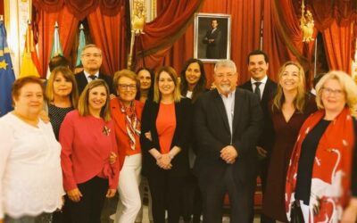 Acto de firma convenio en diputación para el programa de familia 2018