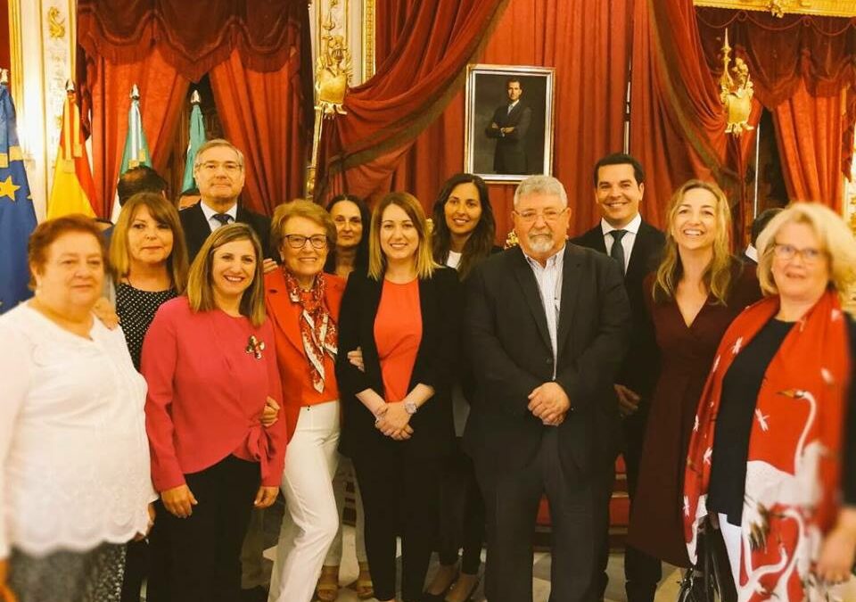 Acto de firma convenio en diputación para el programa de familia 2018