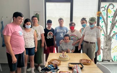 FELICIDADES, CARMEN Y LUISA