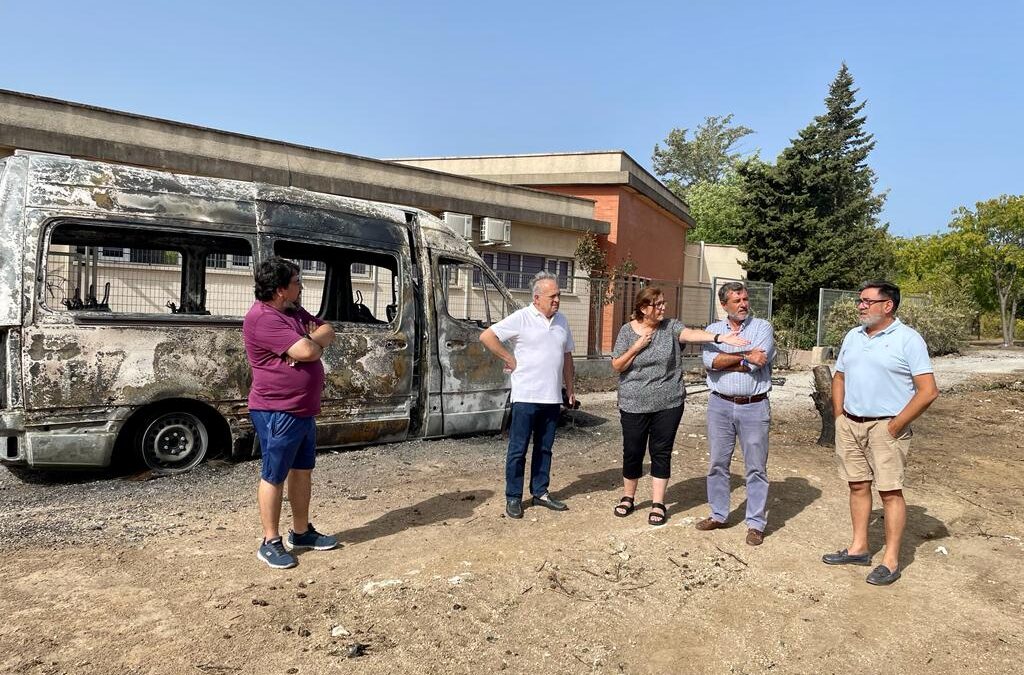 Alfonso Candón visita Autismo Cádiz incendio Puerto Real