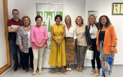 La alcaldesa de Jerez visita nuestro Centro de Recursos de la localidad