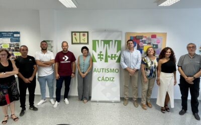 La Hermandad de Nuestro Padre Jesús Nazareno de Bornos visita nuestro Centro de Recursos de Jerez