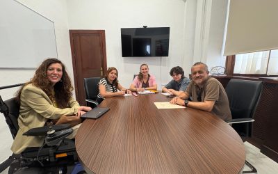 Reunión con el Ayuntamiento de Cádiz para mejorar la inclusión en las fiestas de la ciudad